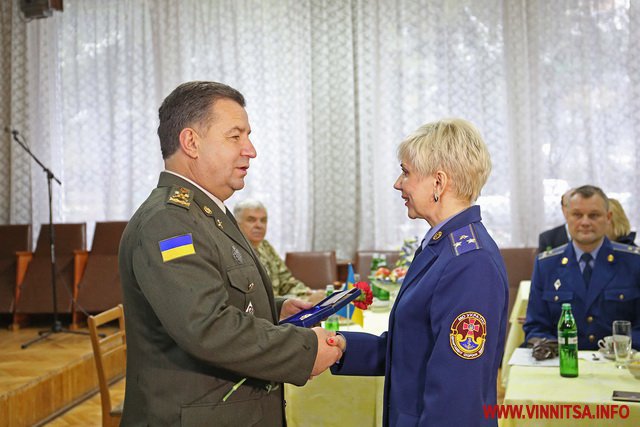 У Вінниці Міністр оборони нагородив військових медиків