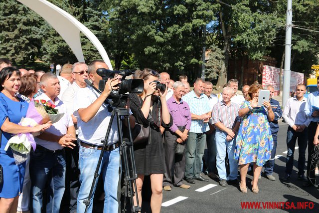 Форманюк: нова площа Гагаріна витримає посадку «Боїнга», всі трамваї виходять на маршрут - фото 21