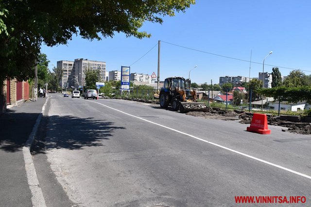 Мер Вінниці розповів, де у місті ремонтують тротуари. Фоторепортаж