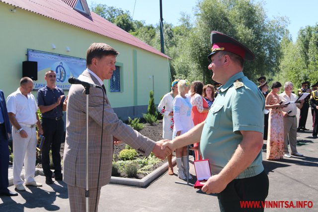 У Вінниці відкрили оновлений тир: Моргунов, Коровій і Жданов постріляли в мішені. Фоторепортаж - фото 39