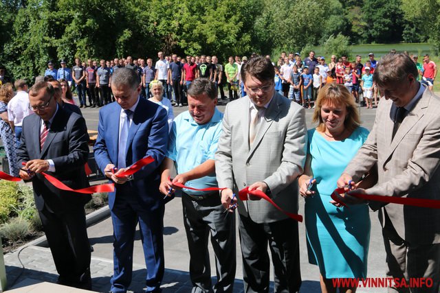 У Вінниці відкрили оновлений тир: Моргунов, Коровій і Жданов постріляли в мішені. Фоторепортаж - фото 43