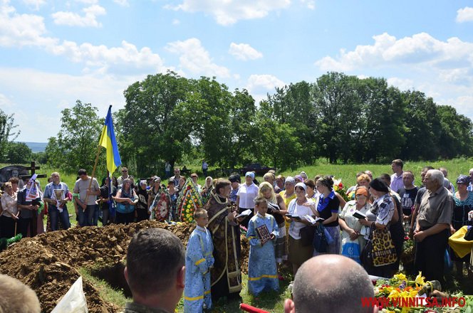 На Вінниччині попрощалися з Героєм, що підірвався на розтяжці у зоні АТО - фото 6