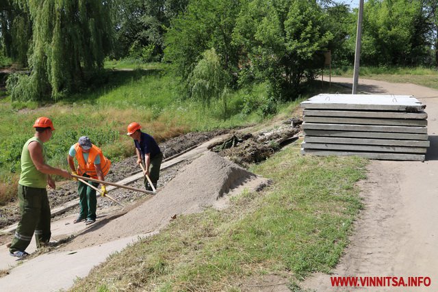 На Тяжилові роблять пляж. Мера Вінниці просять запустити рибу в ставок - фото 6