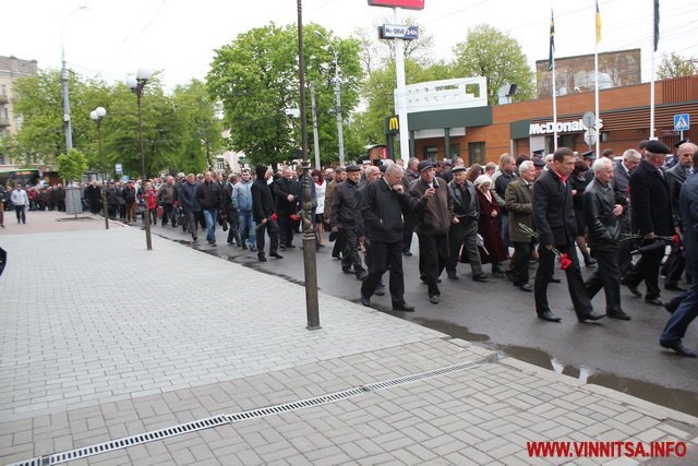 Центром Вінниці пройшла хода в пам'ять жертв Чорнобильської трагедії. Фоторепортаж - фото 36