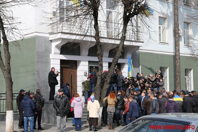 Вінниця 10 березня дежавю 6 грудня: паління шин, перекритий рух та заява начальника поліції області. Хто підливав «масла в вогонь»? - фото 8