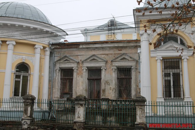 У Вінниці з будинку Петлюри транслюють радіо. Фотофакт - фото 6