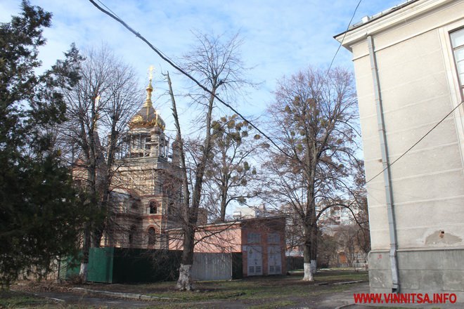 У Вінниці літак-кінотеатр здали на брухт. На його місці збудували церкву. Фотофакт - фото 5