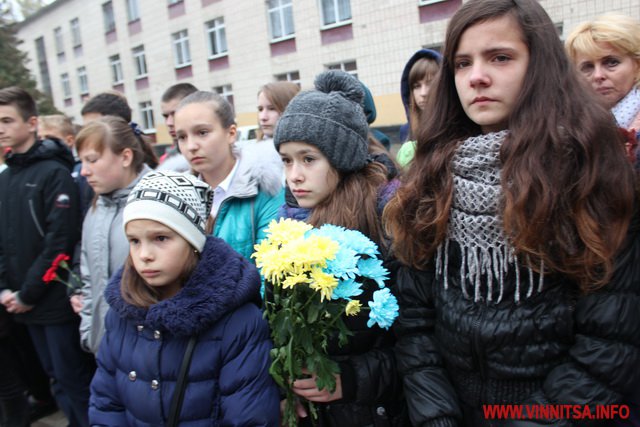 Сьогодні йому могло бути 34. Денису Жембровському, який загинув від ворожих мінометів, відкрили меморіальну дошку - фото 13