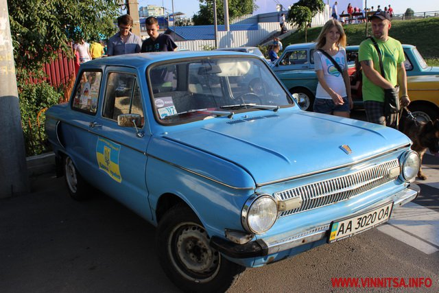 Як у Вінниці пройшов мегазліт раритетних автівок - фото 55