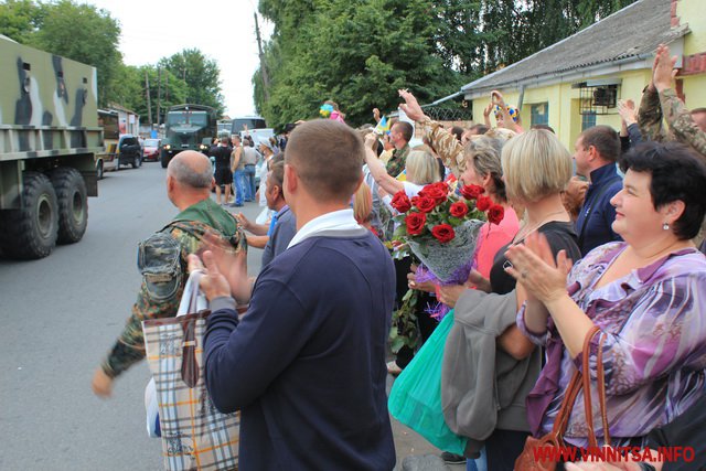 Вінничани зустріли захисників. Бійці Нацгвардії повернулись додому не всі - фото 29