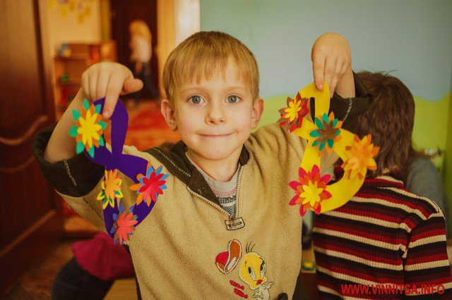 Вінницька молодь організувала свято для дітлахів дитячого будинку - фото 7