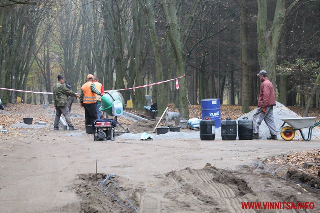 В парку Дружби народів та Лісопарку облаштовують зони відпочинку. Фоторепортаж - фото 10