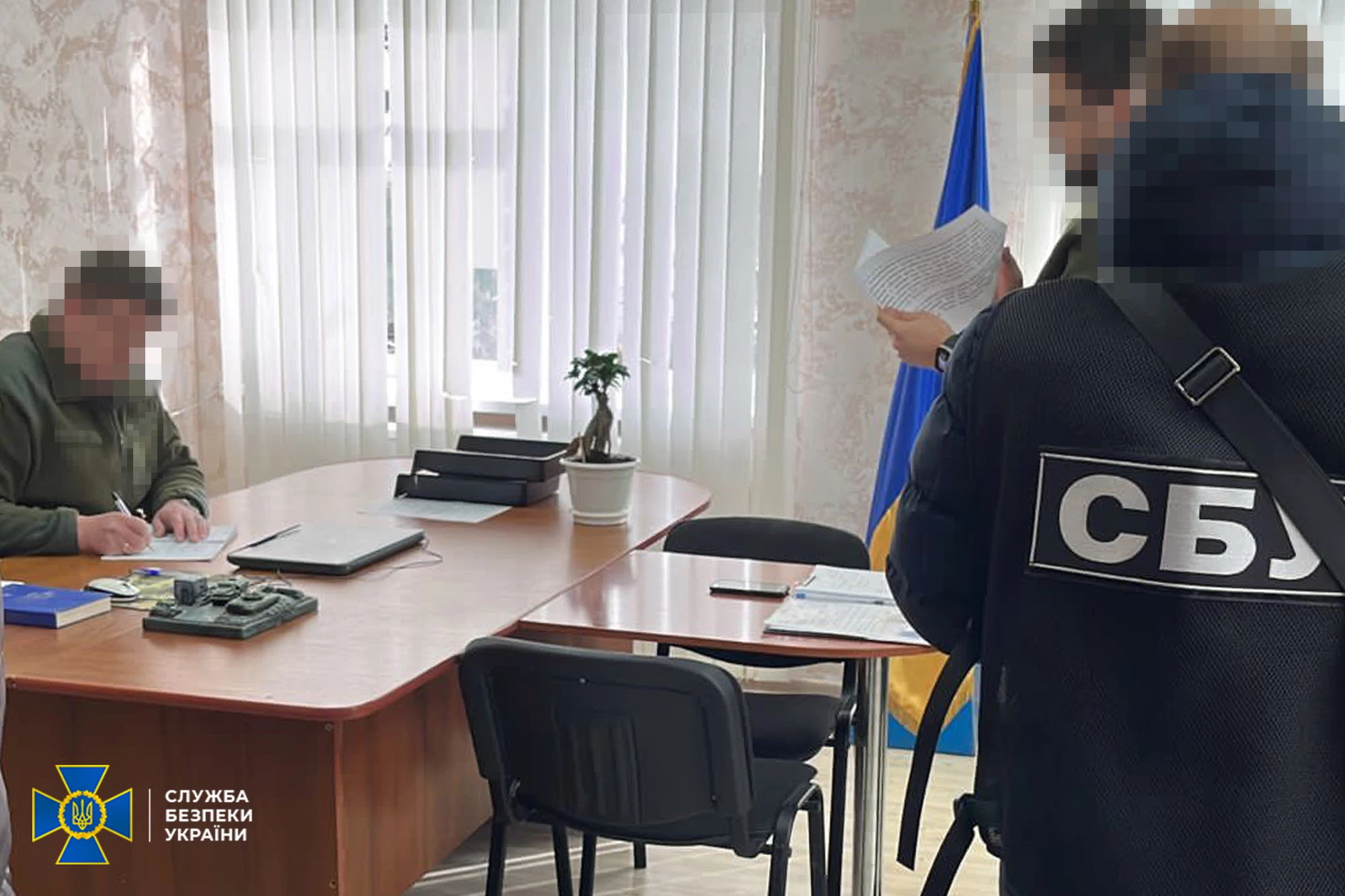 «Списала» пів сотні ухилянтів за 10 млн хабарів: СБУ викрила на Київщині очільницю військової медкомісії та її спільників
