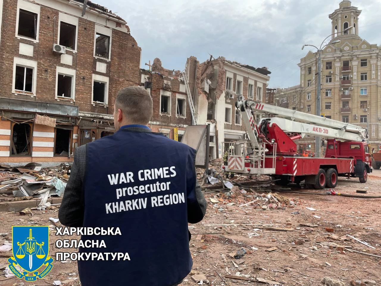 Показали фото з Харкова: загибла дитина і 16 постраждалих