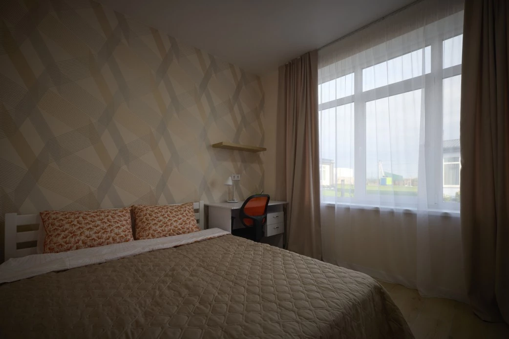 Зеленський на Київщині подивився, яке житло будують для людей, що втратили свої домівки. Фото