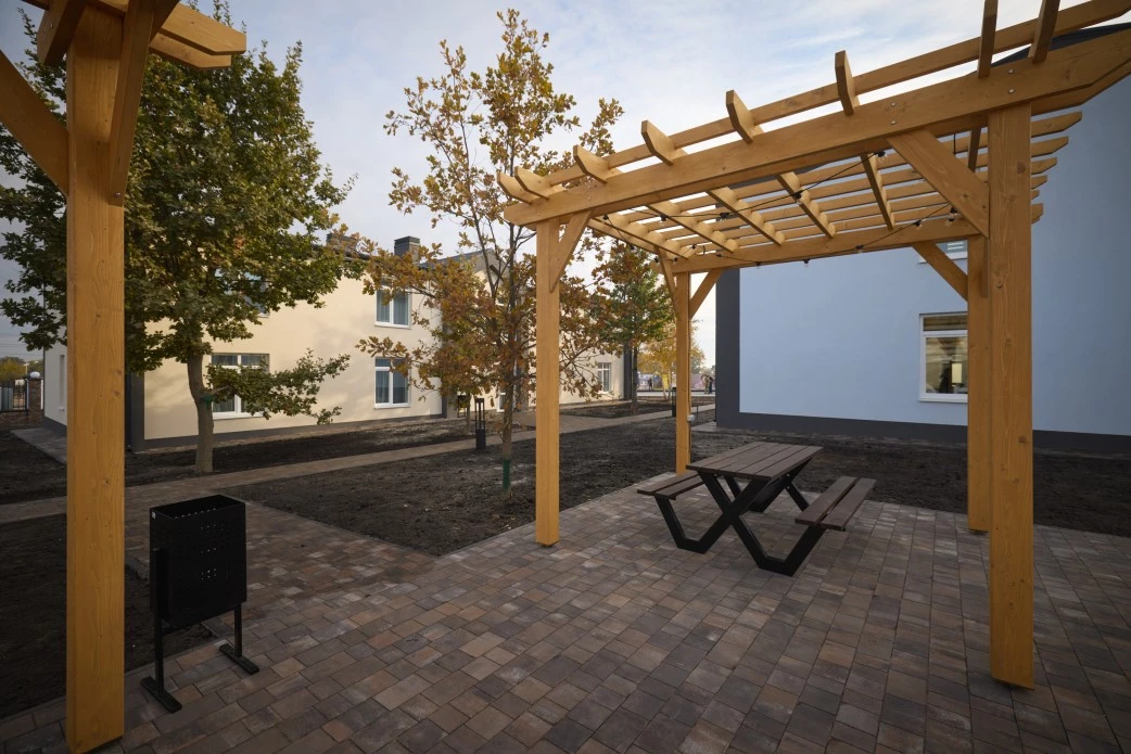 Зеленський на Київщині подивився, яке житло будують для людей, що втратили свої домівки. Фото