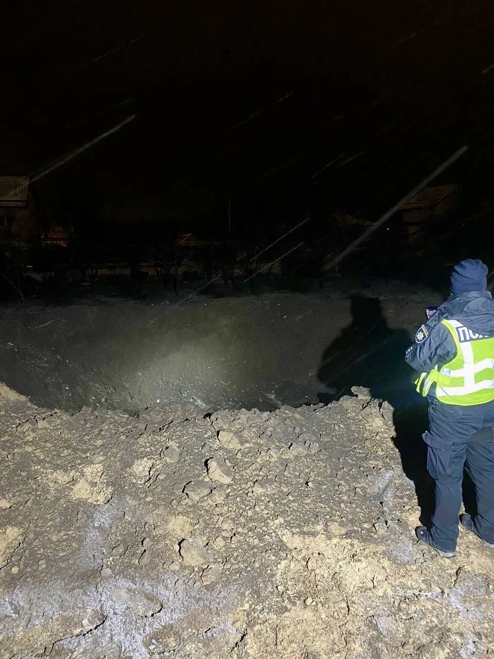 На Київщині 4 постраждалих, повітряну тривогу оголосили після перших вибухів