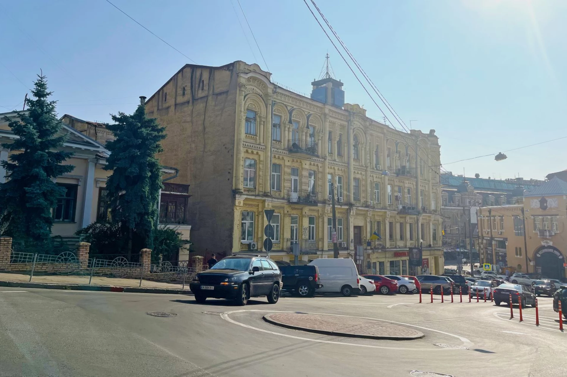 У Києві впроваджують кільцеві розв’язки на перехрестях для зниження кількості аварій