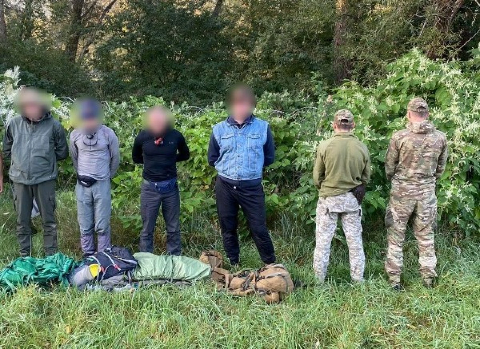 Черкасця з «друзями» затримали під час спроби перепливти Тису