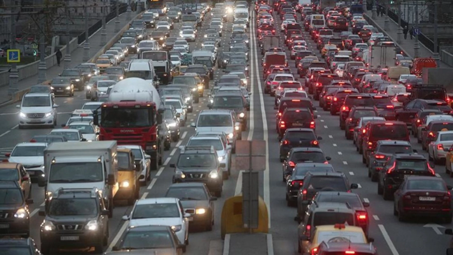 В Києві затори через Саміт Кримської платформи