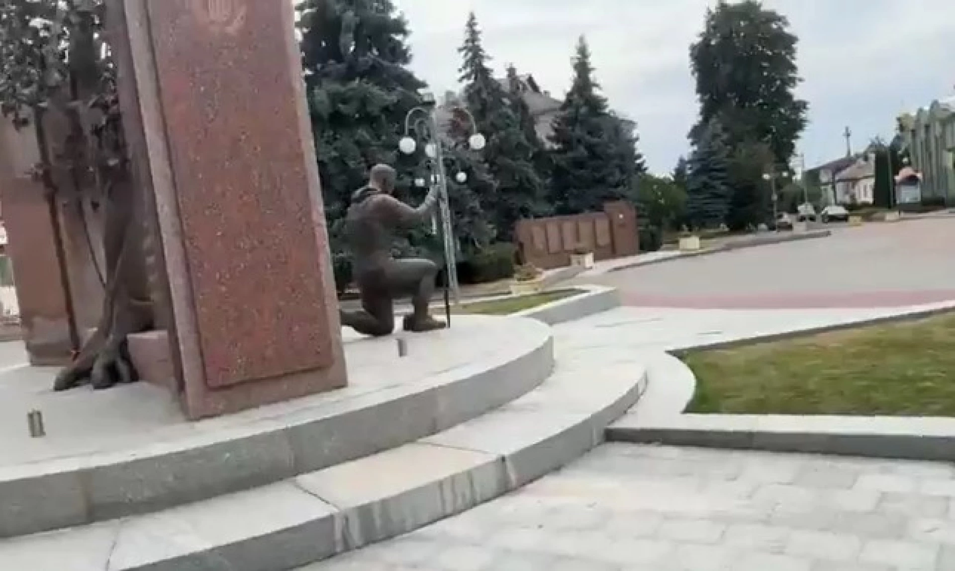 В Черкасах вандали пошкодили пам’ятник Героям російсько-української війни