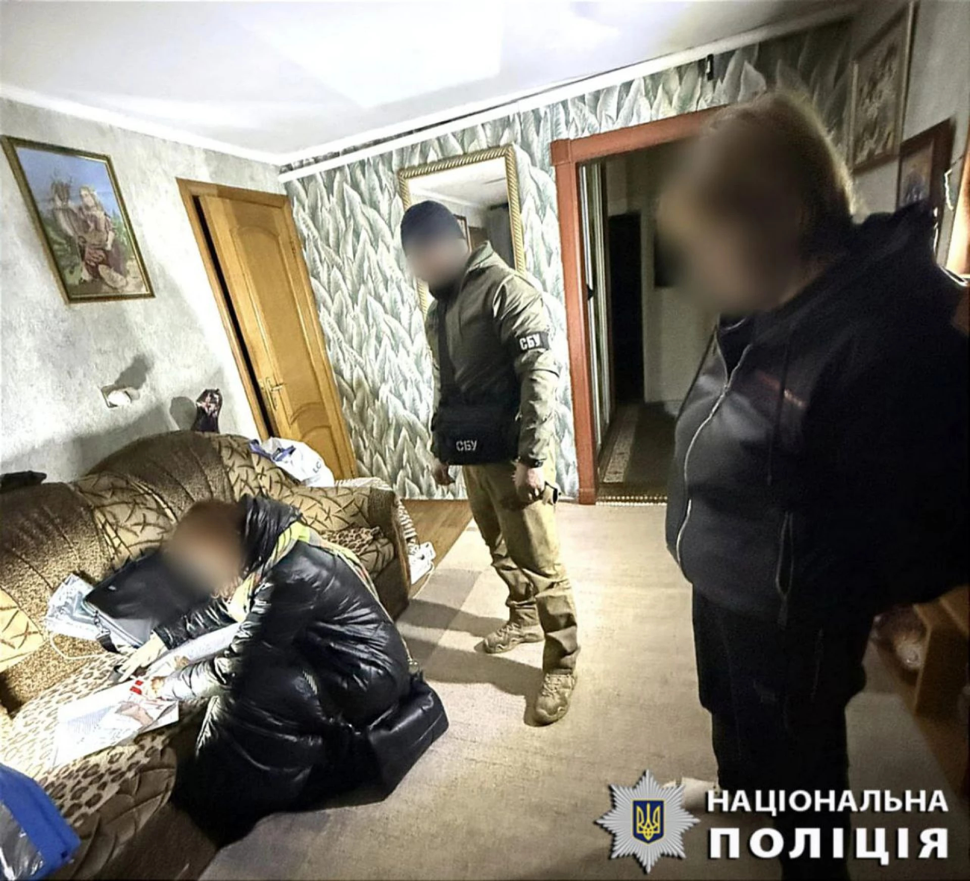 На Київщині зловмисники вимагали у чоловіка 28 тисяч доларів неіснуючого боргу