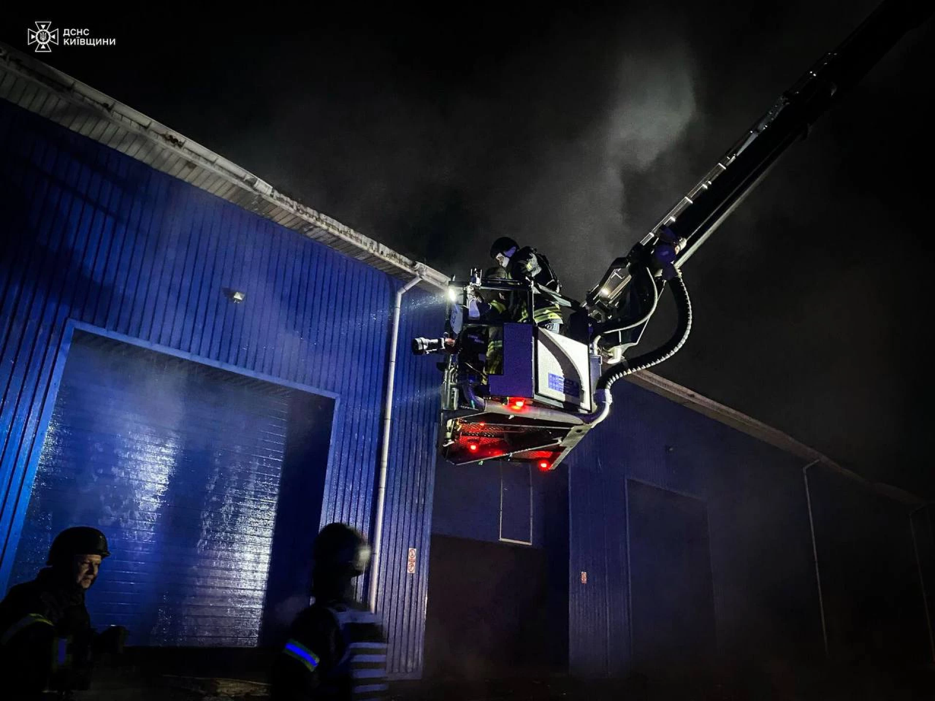 Київщина ліквідує наслідки нічної атаки ворожих БпЛА