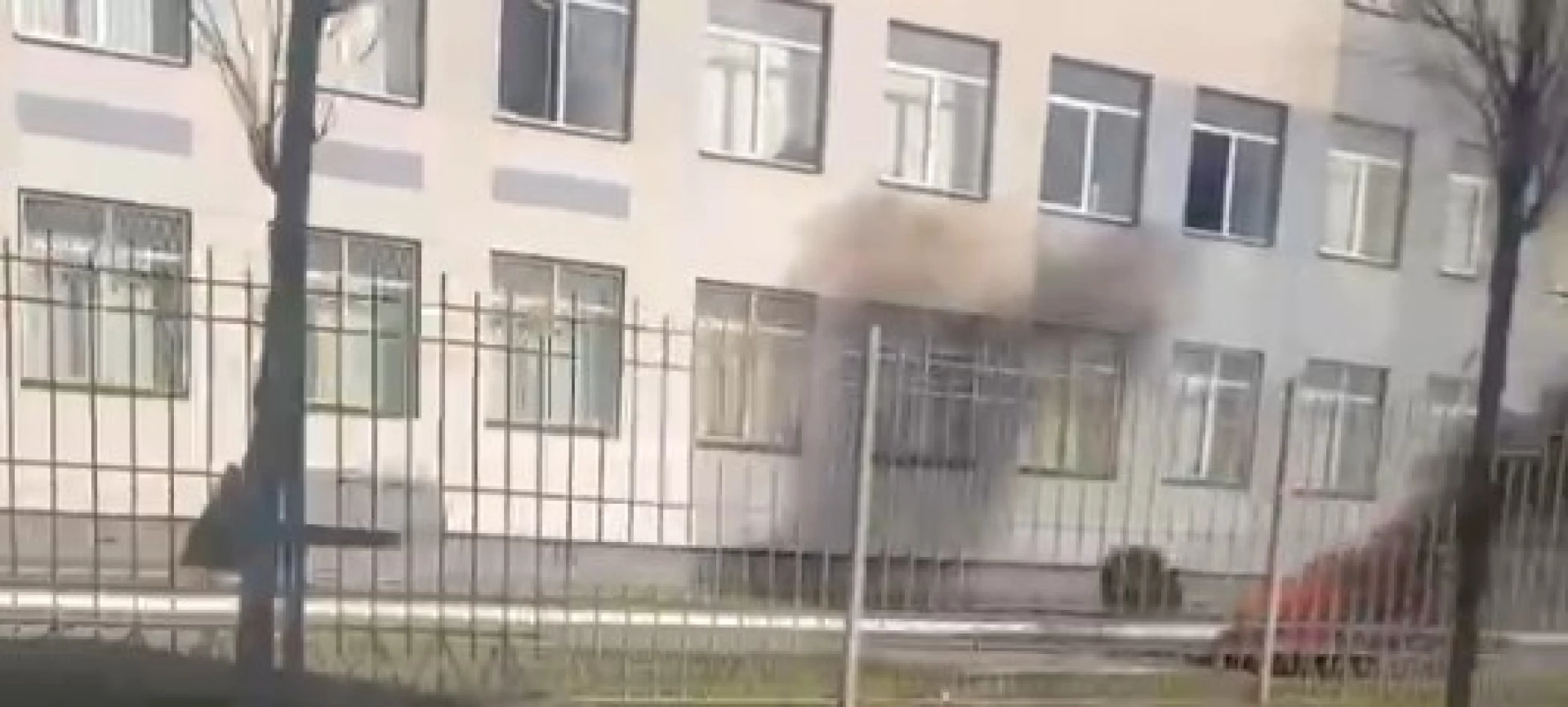 На території навчального закладу у Києві впали уламки БпЛА