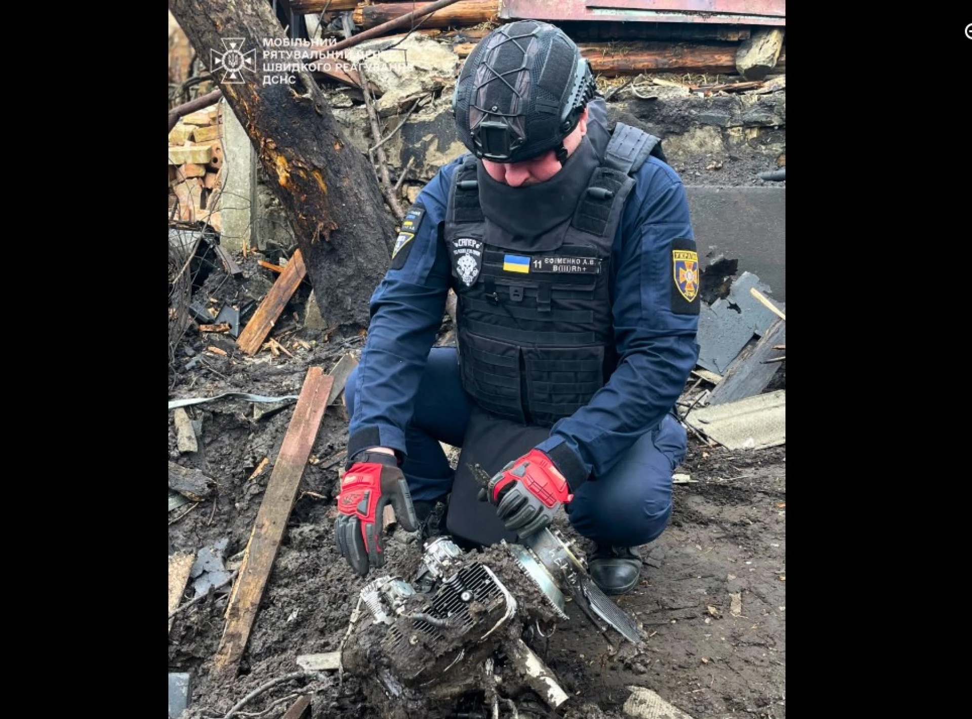 Уламки російського ударного дрону знайшли серед будинків на Київщині