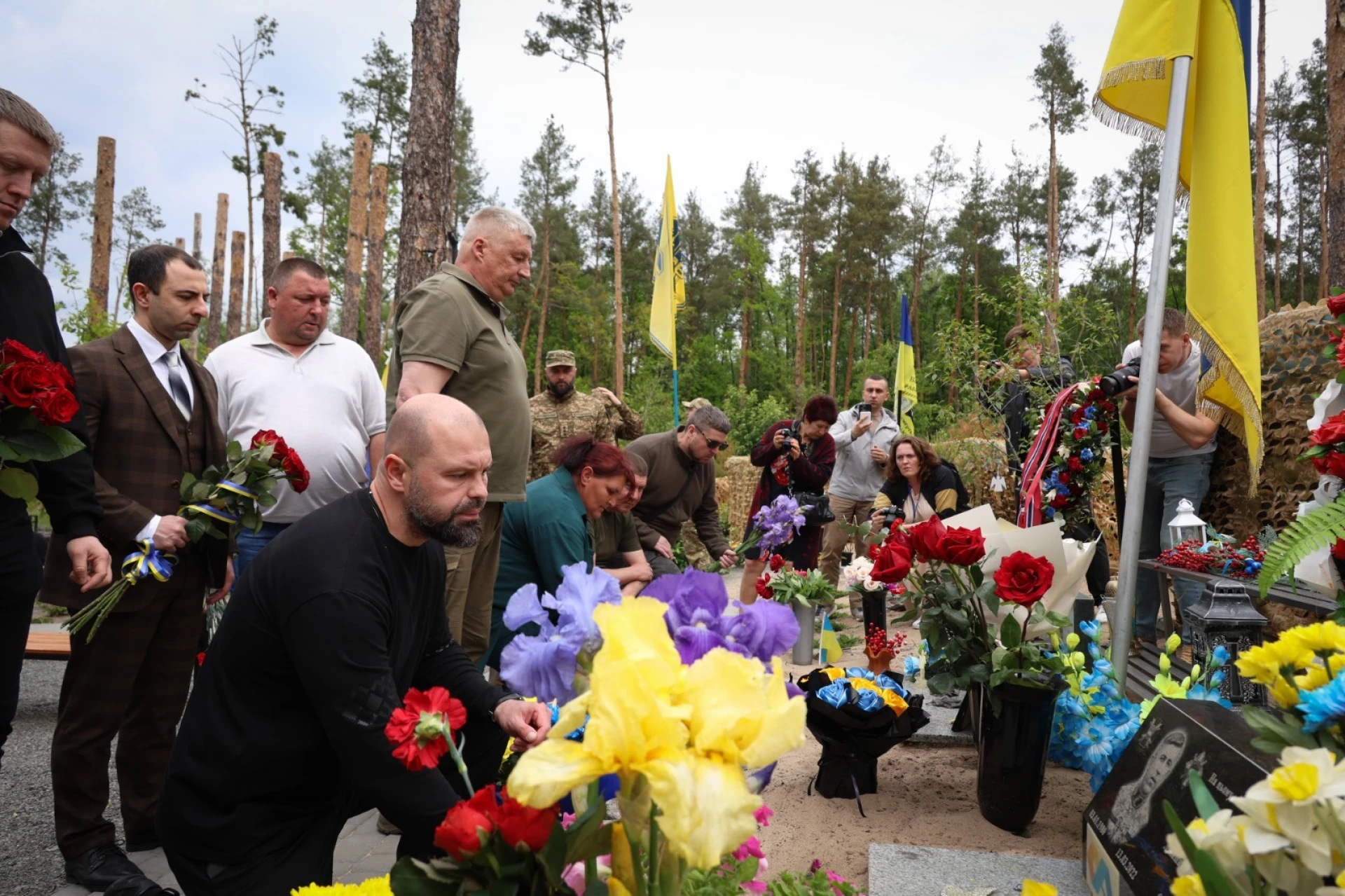 День Героїв: у Мощуні вшанували пам’ять полеглих Захисників України