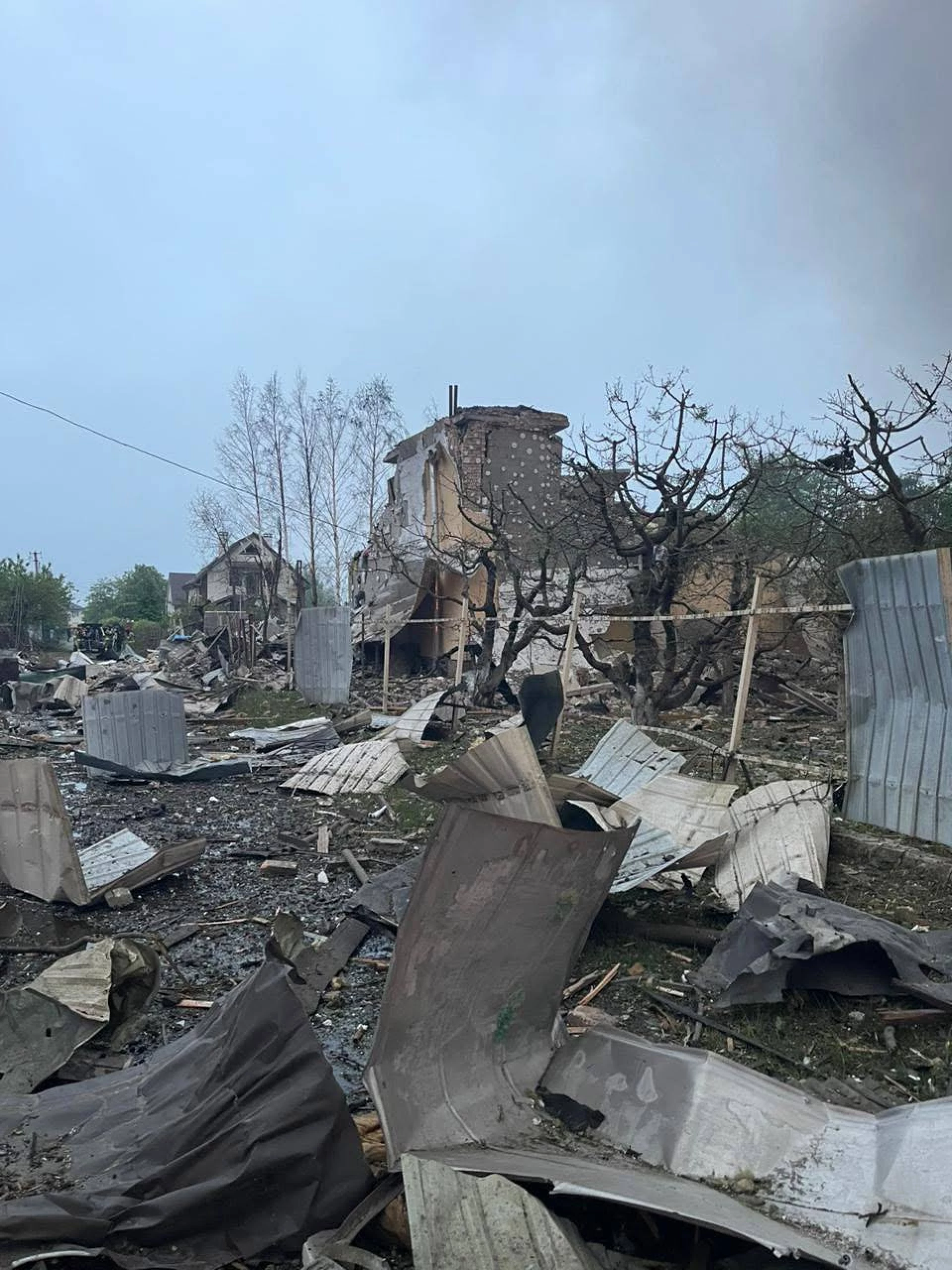 На Київщині внаслідок російської атаки загинули люди, багато будинків зруйновано вщент