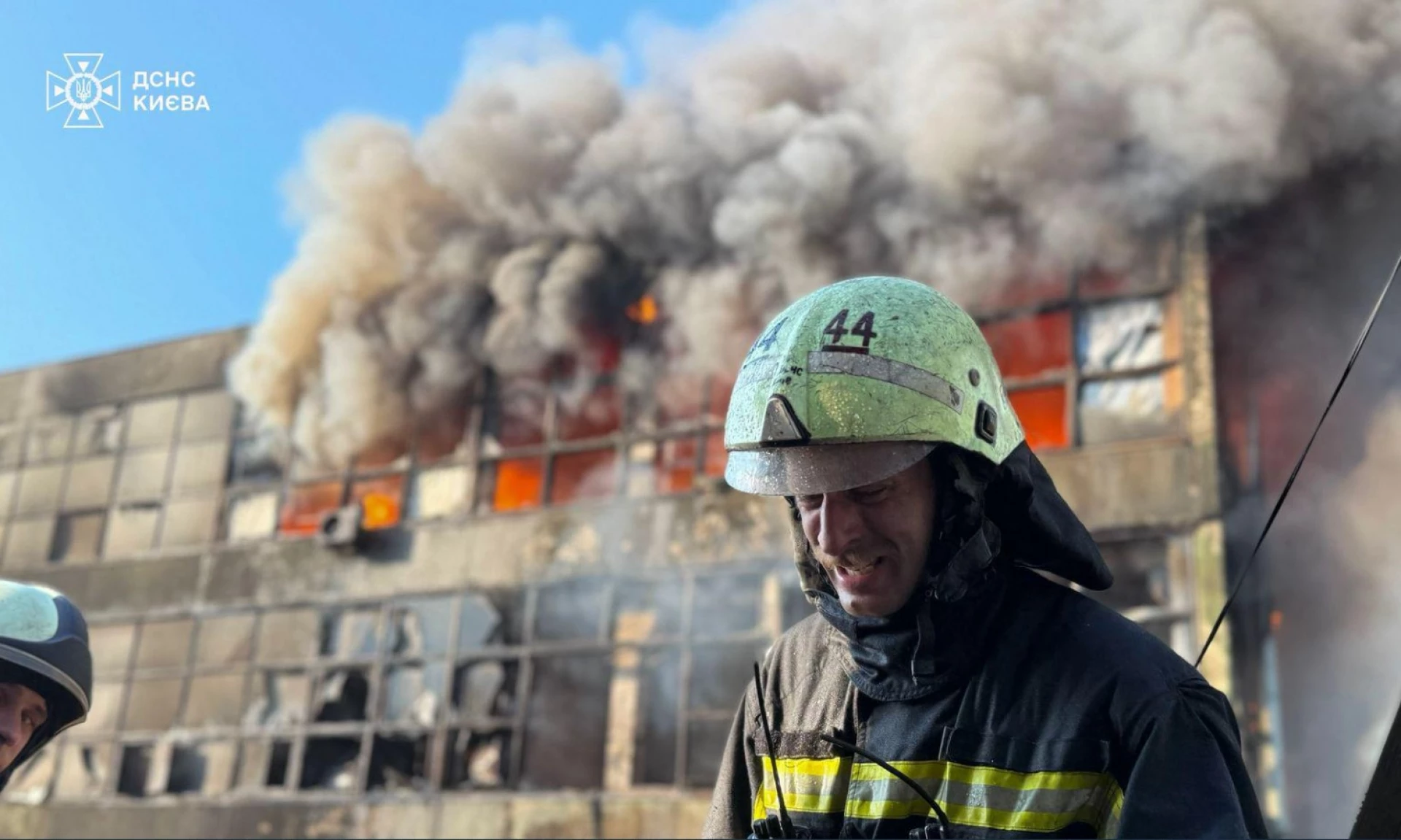 Атака тривала 10 годин: летіли 18 ракет і 400 дронів