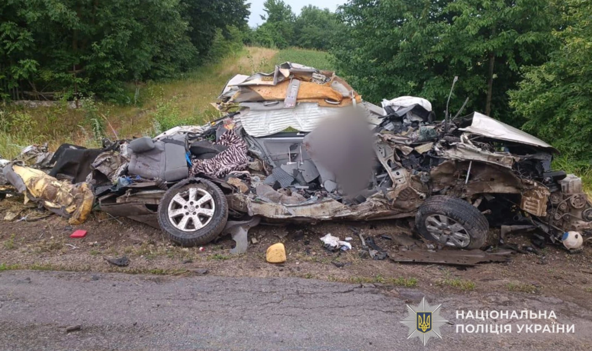 Чотири людини загинули на Тернопільщині: вантажівка розтрощила легковик