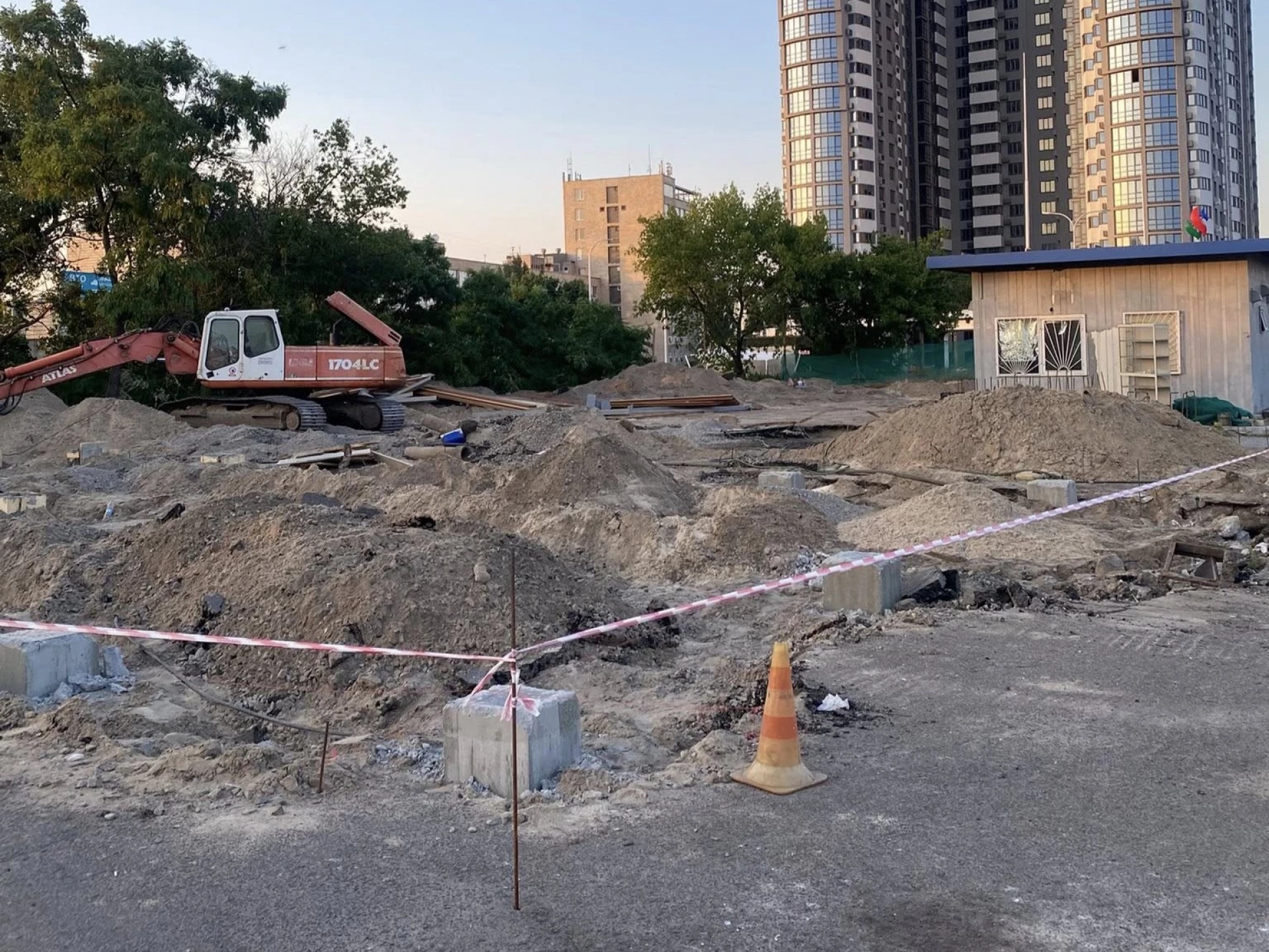 У Києві знесли унікальну «японську» АЗС