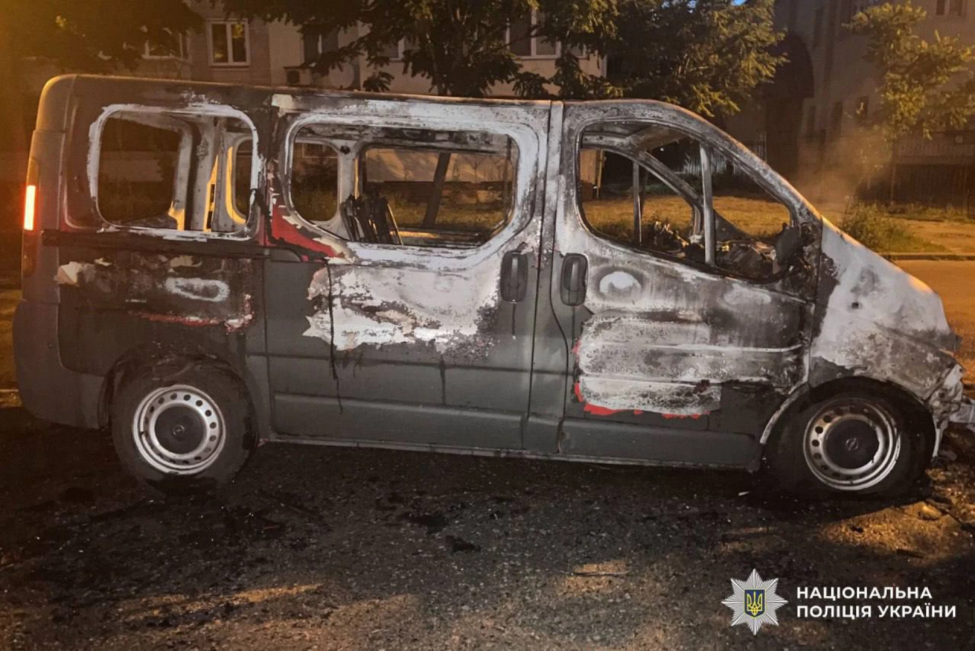 У Києві затримали двох паліїв, які спалили чотири автівки