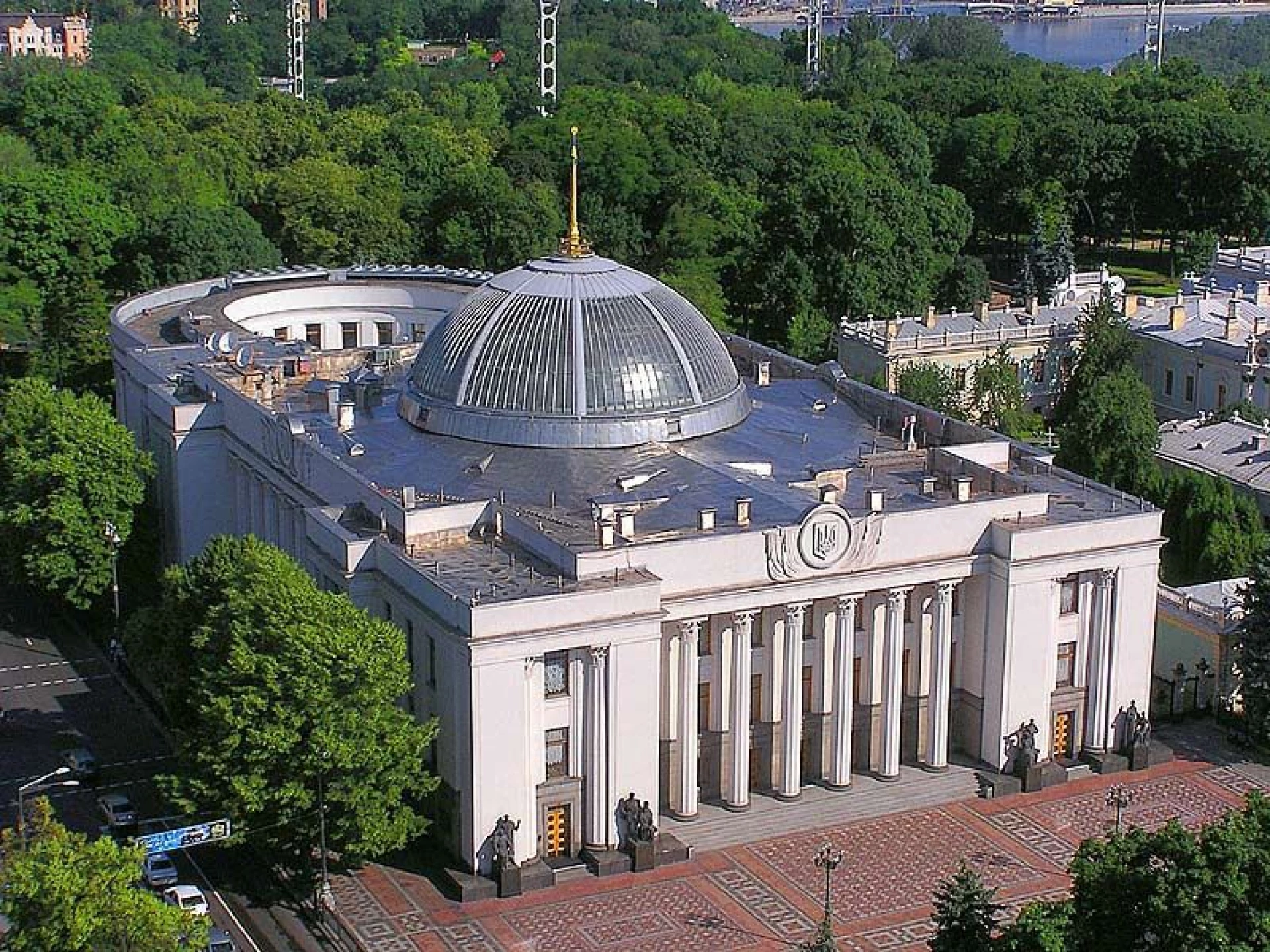 Нардепи підтримали закон, що обмежує права НАБУ та САП