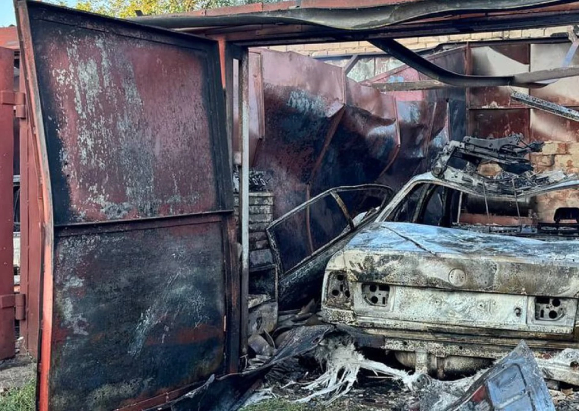 У Черкасах госпіталізовано трьох медиків «екстренки», які отримали контузії через удар рф