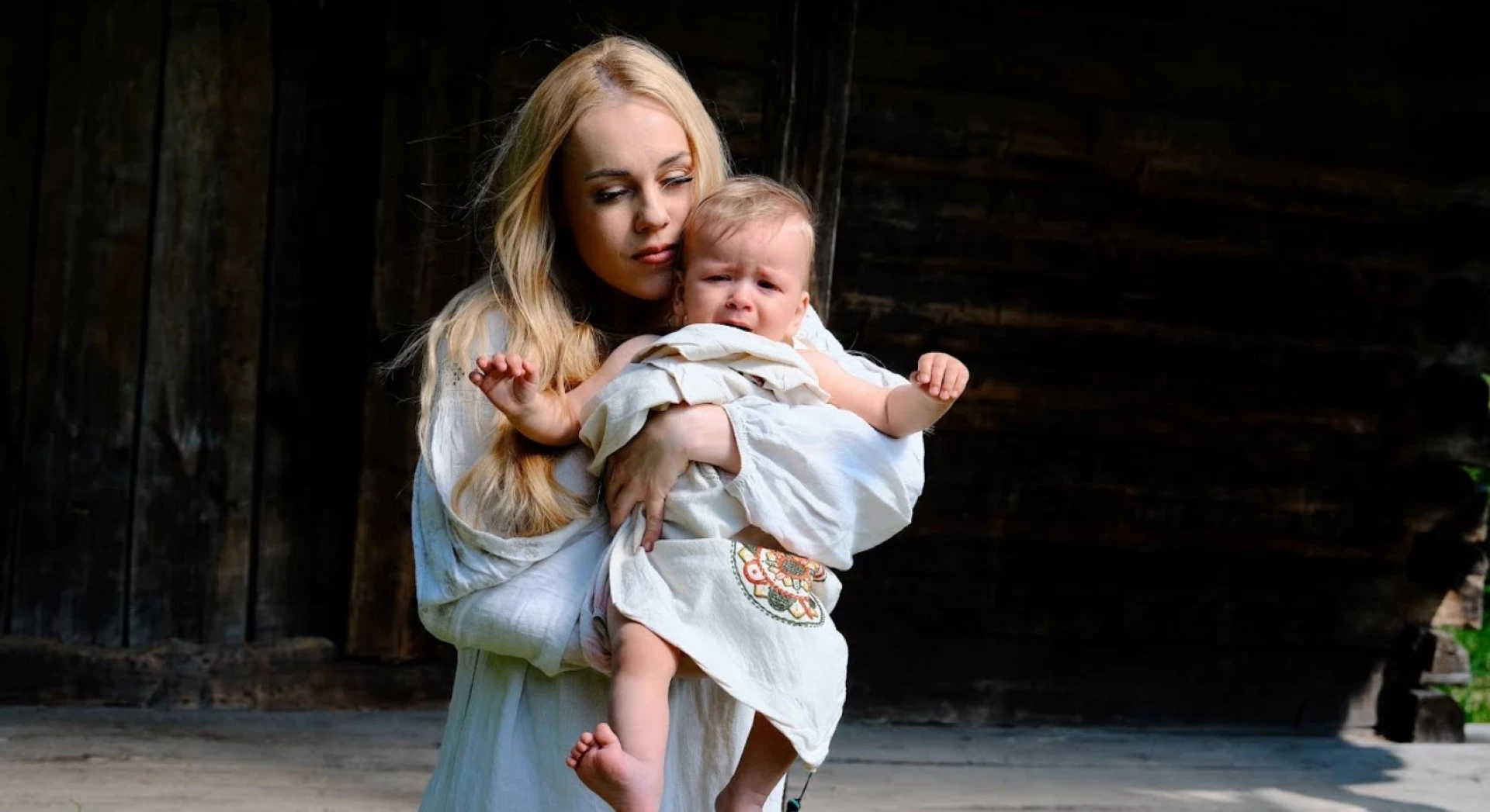 Олена Тополя випустила пісню «Яблучко»