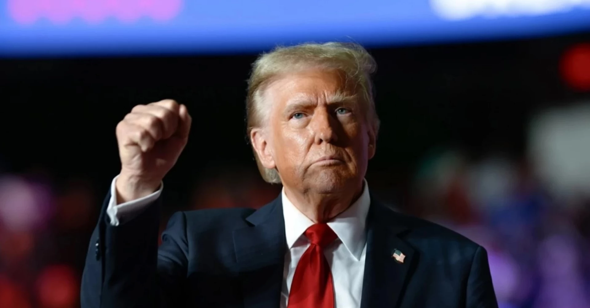Трамп заявив, що українським біженцям дозволять залишитися у США