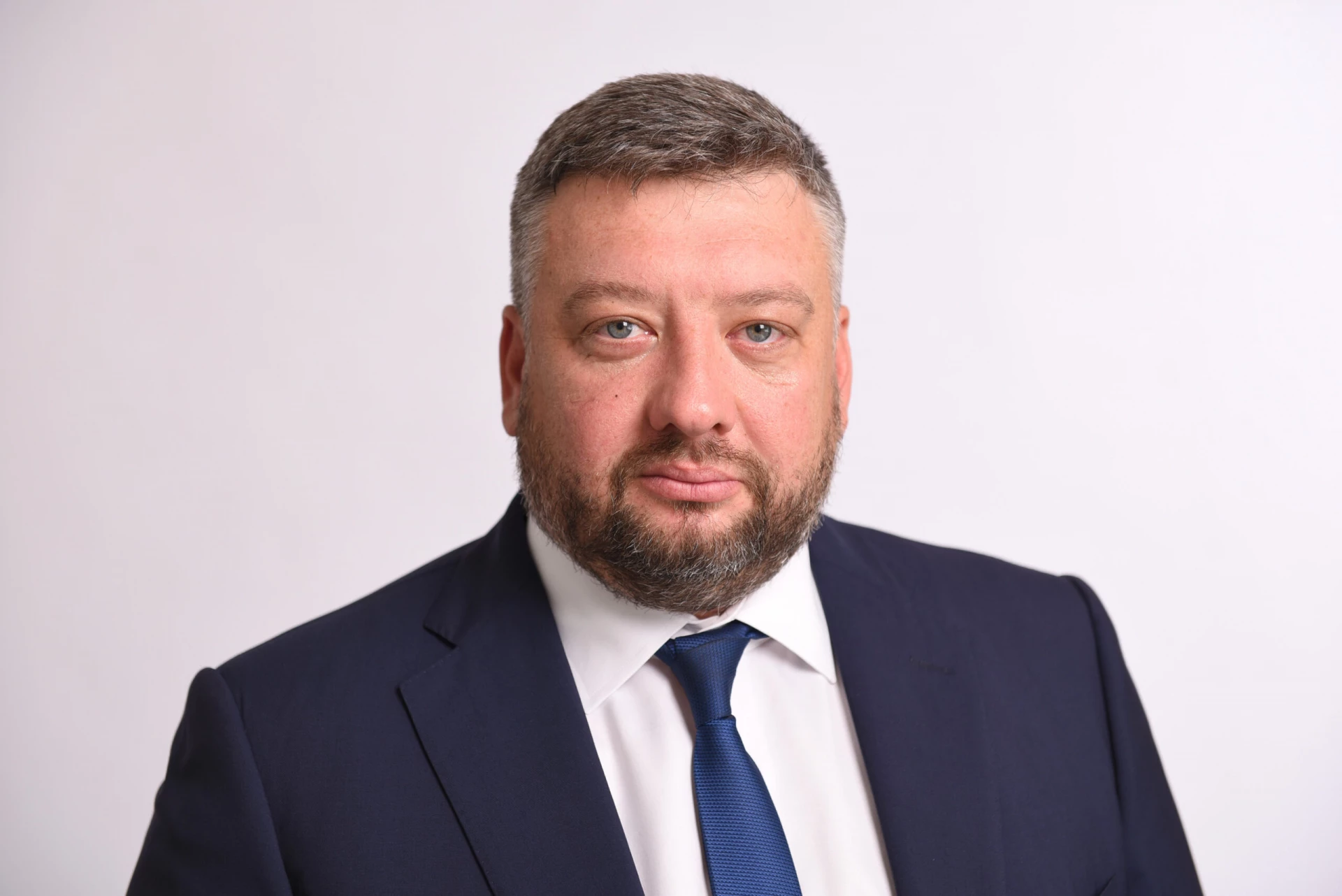 У фракції "Слуга народу" вирішили призупинити членство нардепа Кузнєцова: що відомо