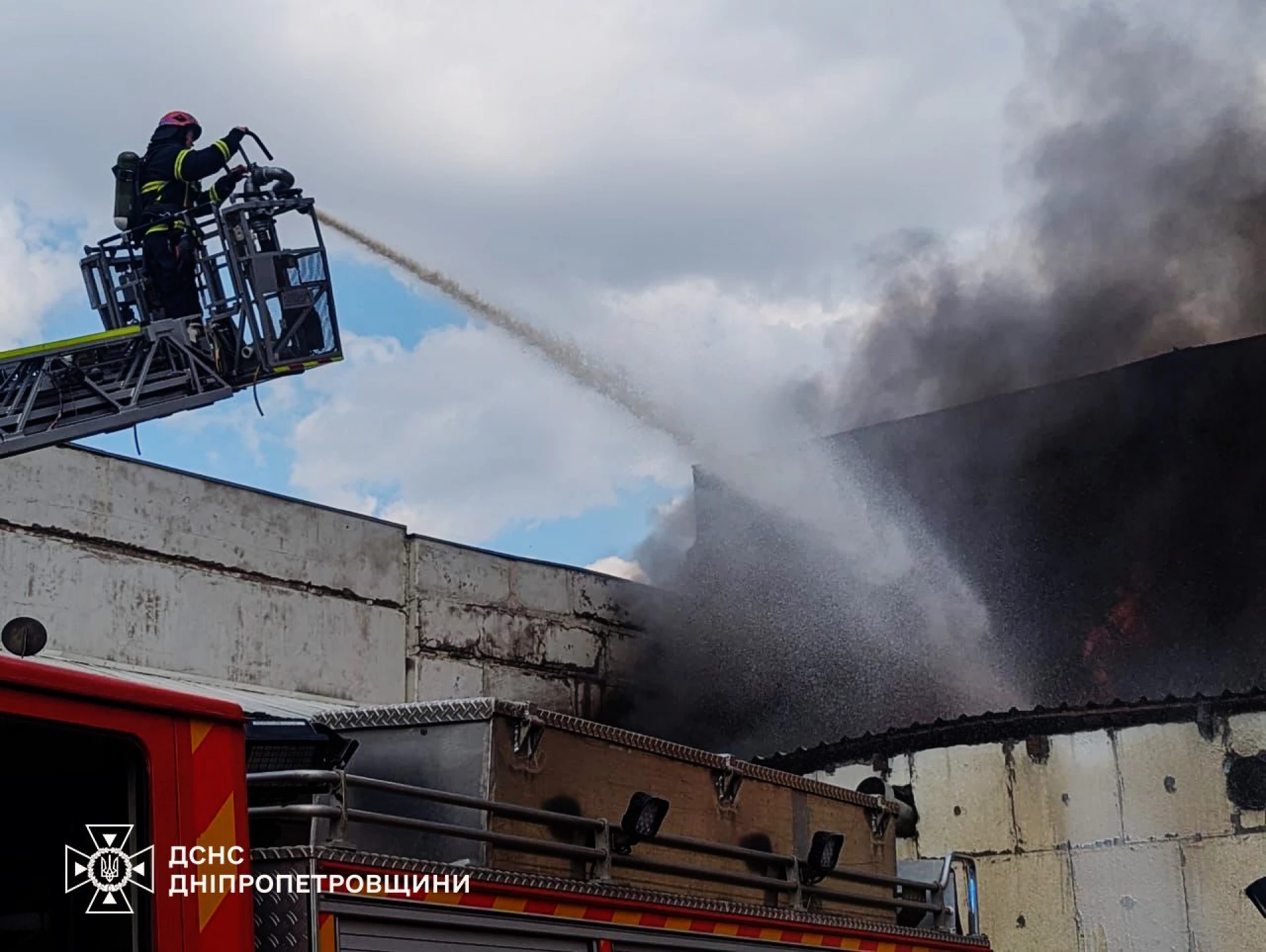 Три людини загинули у Кривому Розі під час пожежі на виробництві