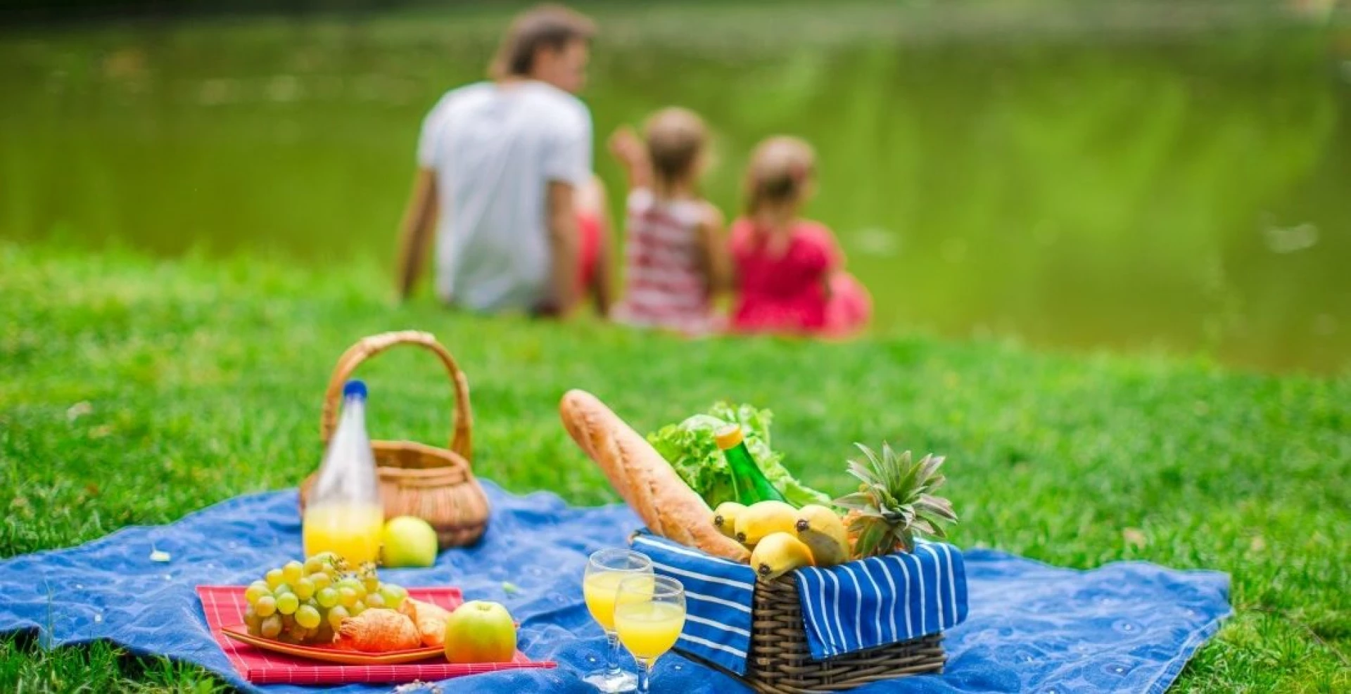 Пікнік в Києві: добірка локацій для чаювання на карематах та BBQ-зони з альтанками