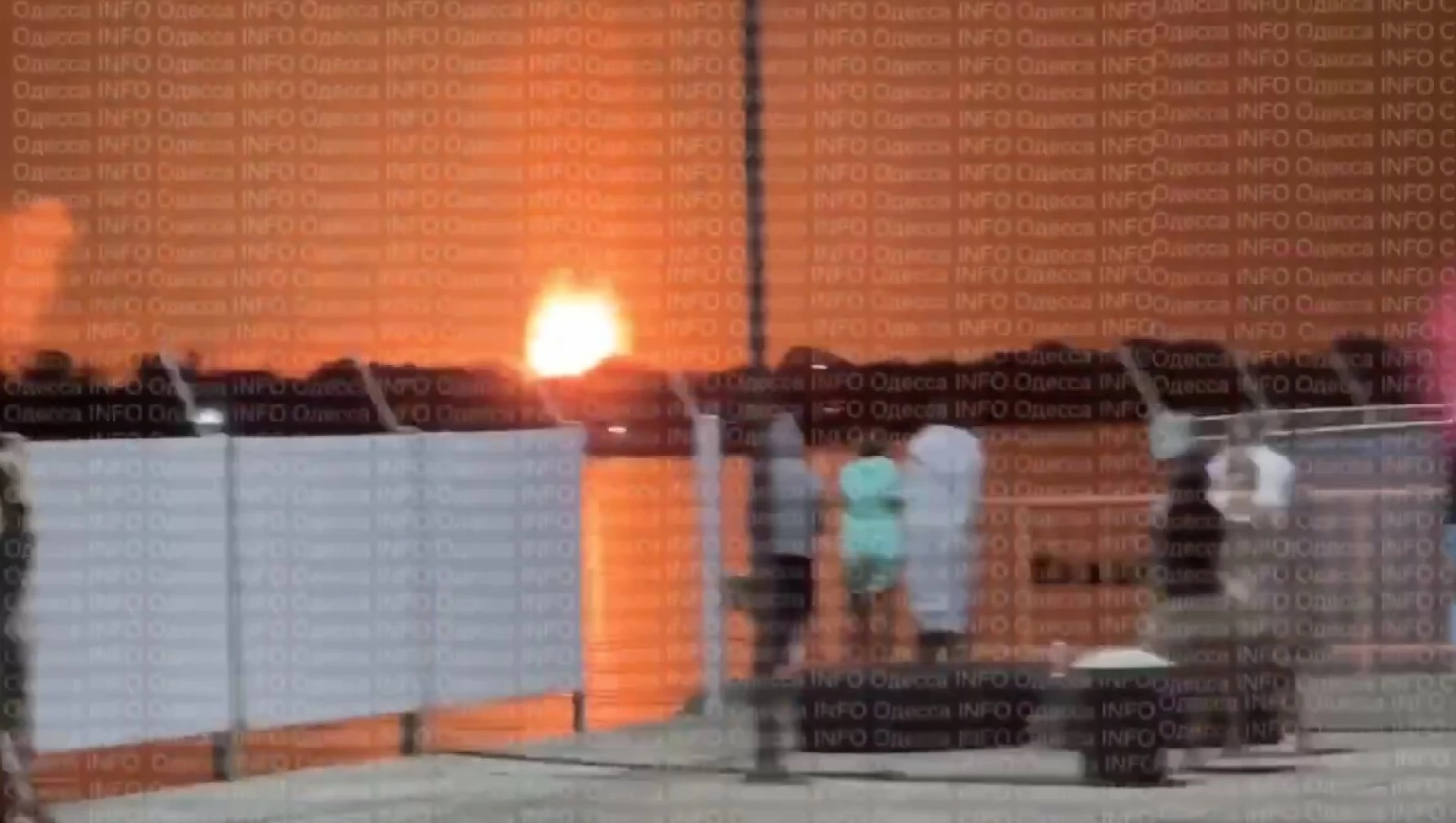 Пожежу після обстрілу газової станції на Одещині було видно з Румунії