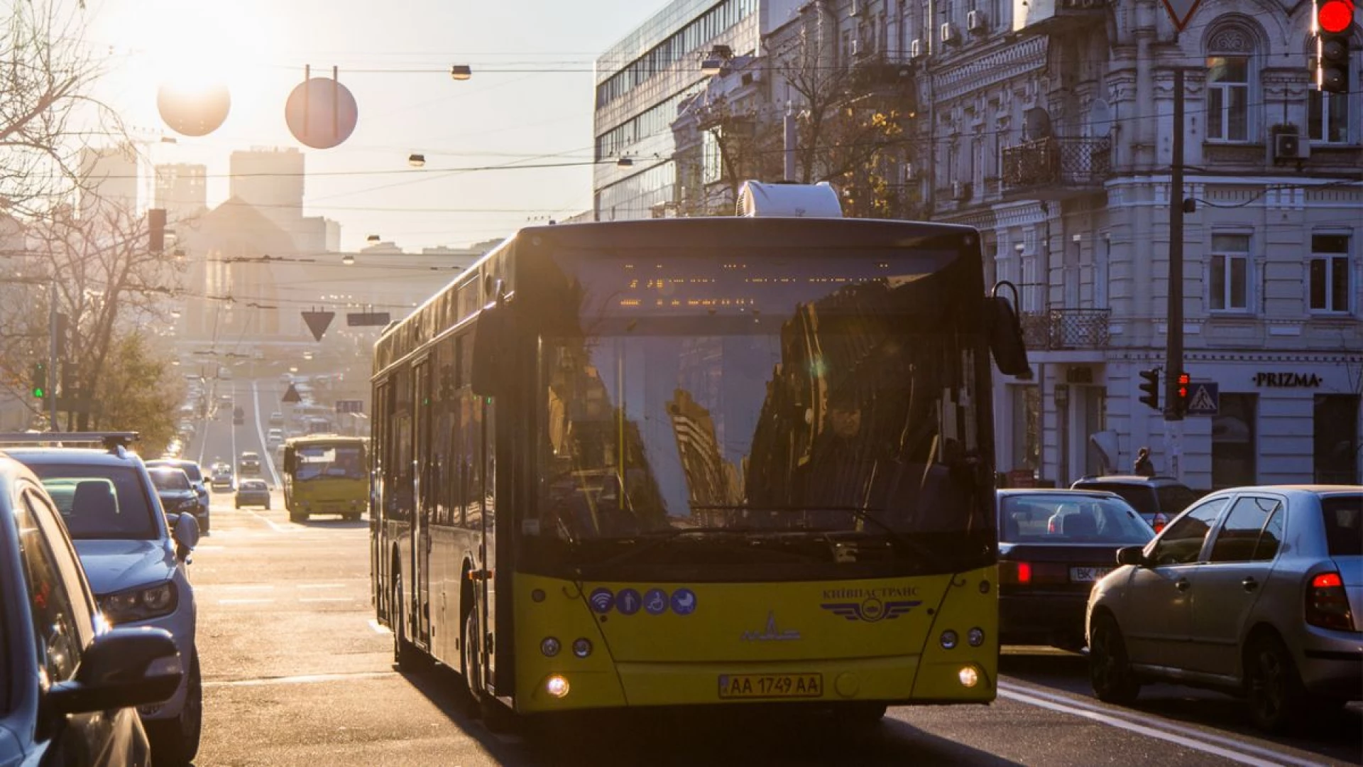 Київ Цифровий сповіщатиме про зміни руху транспорту