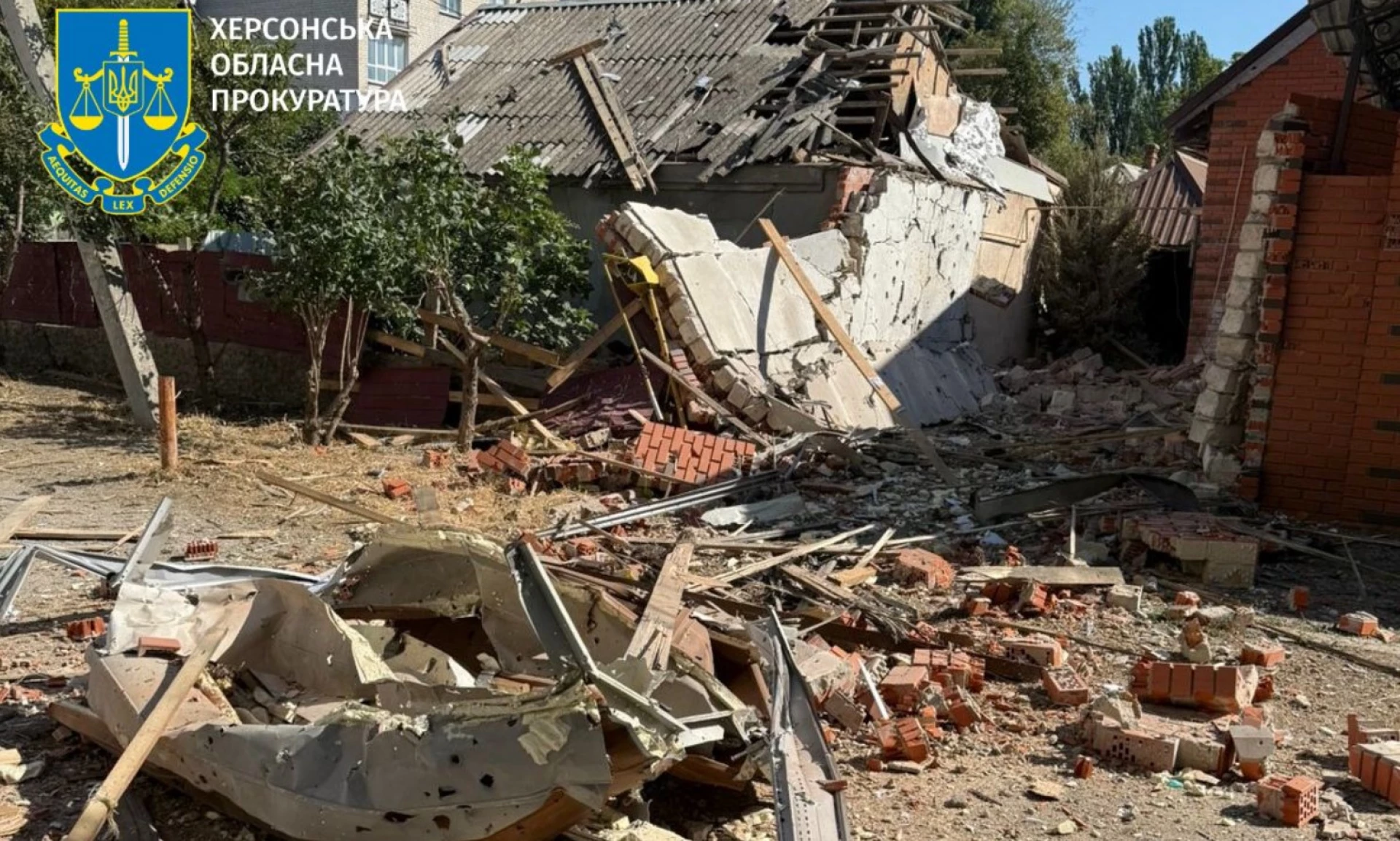 Через обстріл житлових кварталів Херсона загинув чоловік