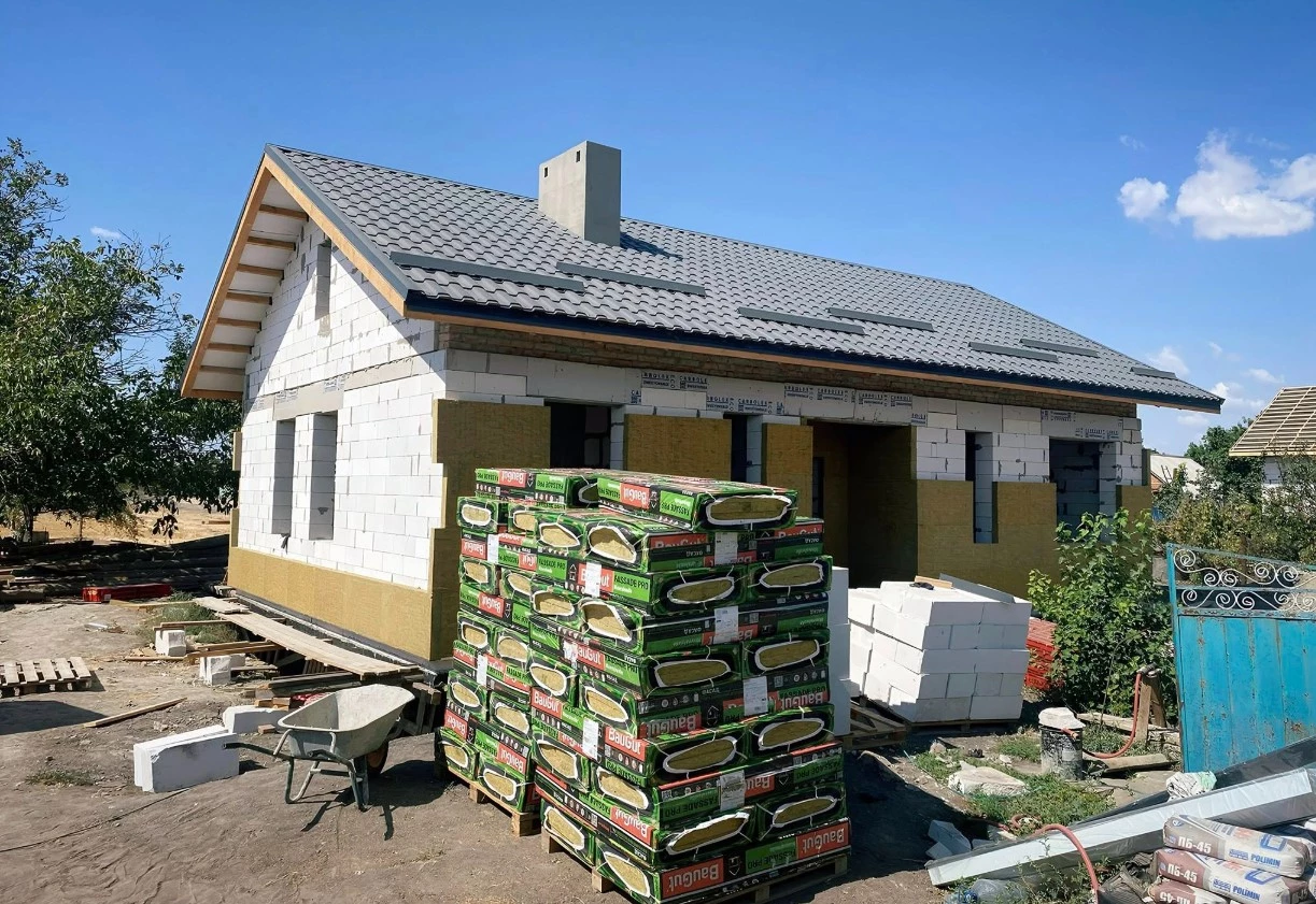 Відбудовують село Посад-Покровське на Херсонщині, зруйноване росіянами