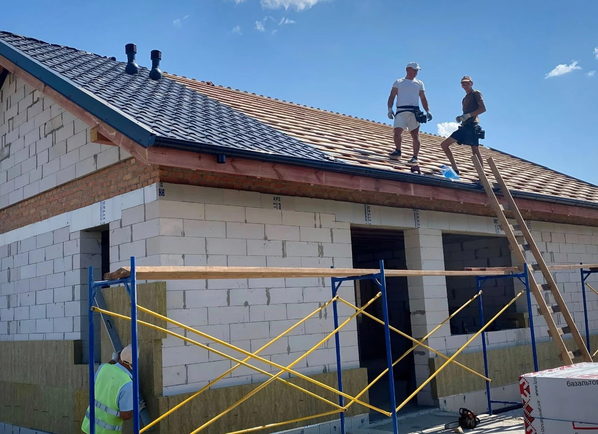 Відбудовують село Посад-Покровське на Херсонщині, зруйноване росіянами
