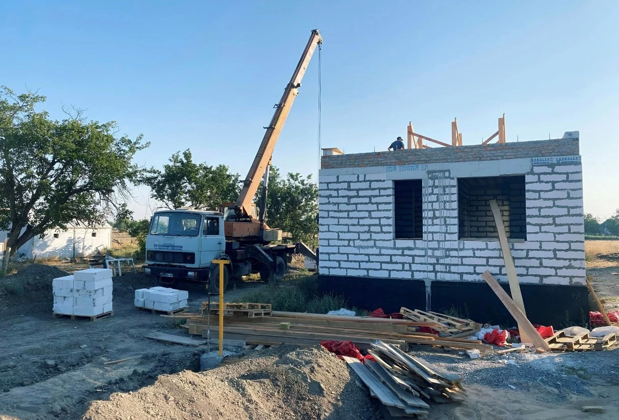 Відбудовують село Посад-Покровське на Херсонщині, зруйноване росіянами
