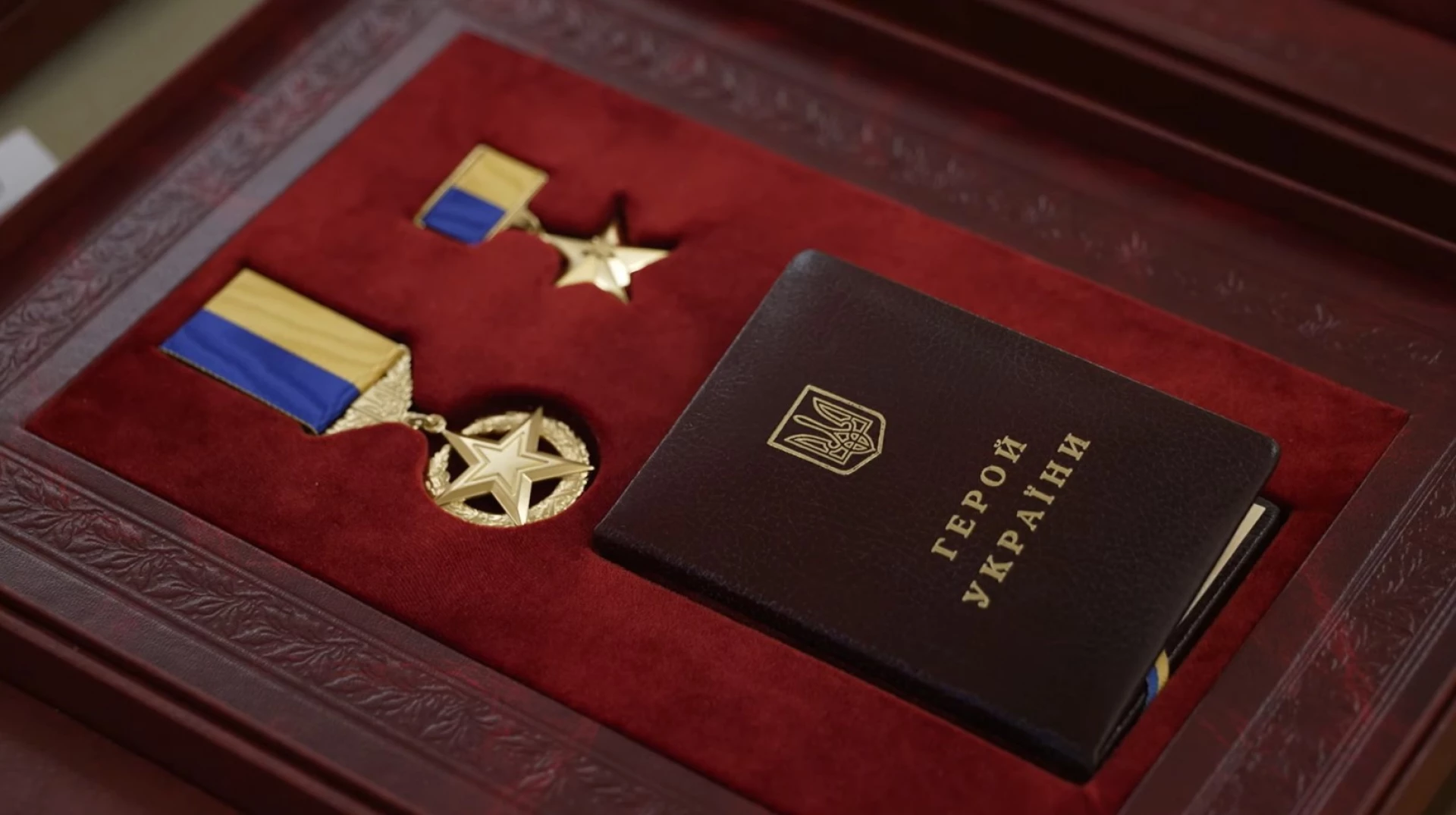 Зеленський присвоїв Героя України Максиму Кривцову і Володимиру Ковальському