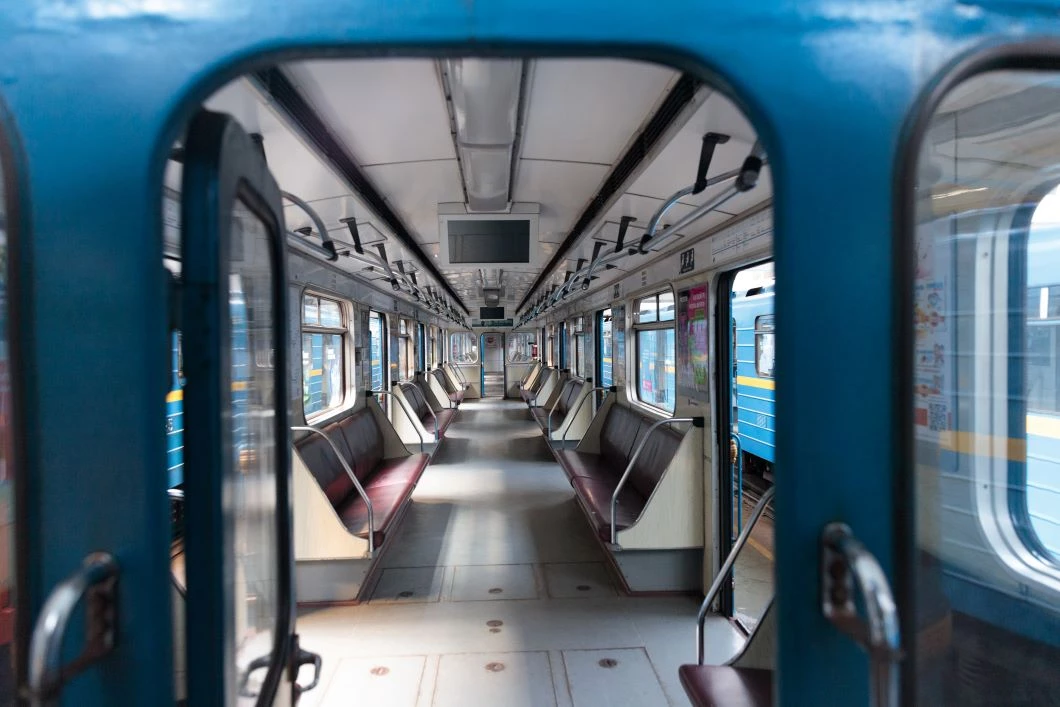У столичному метрополітені запустили артпоїзд «Малевич»
